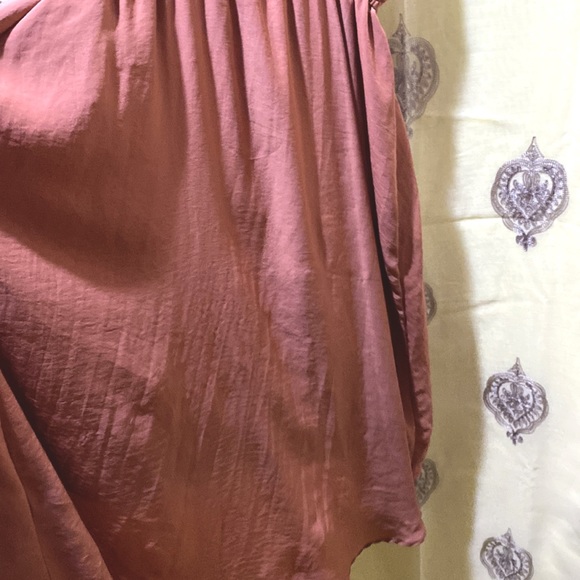 SILK COTTON ON HIGH LOW CINNAMON SLIP DRESS SZ M SCOOP NECK ADJUSTABLE STRAPS - Picture 7 of 11